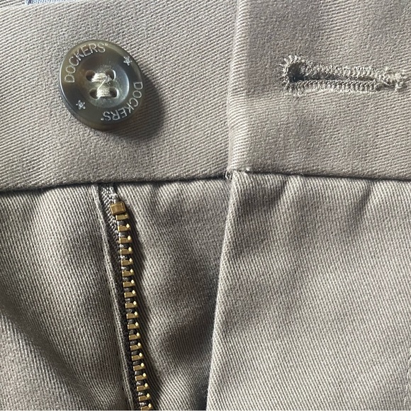 New With Tags Men’s Dockers Classic Fit D3 Comfort Khaki 36x30 - Picture 4 of 5